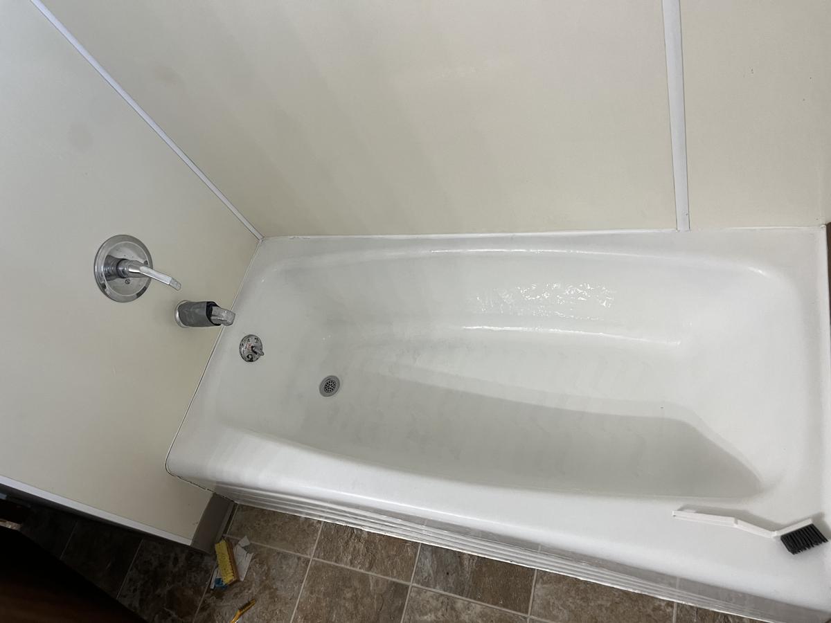 Tub after cleaning